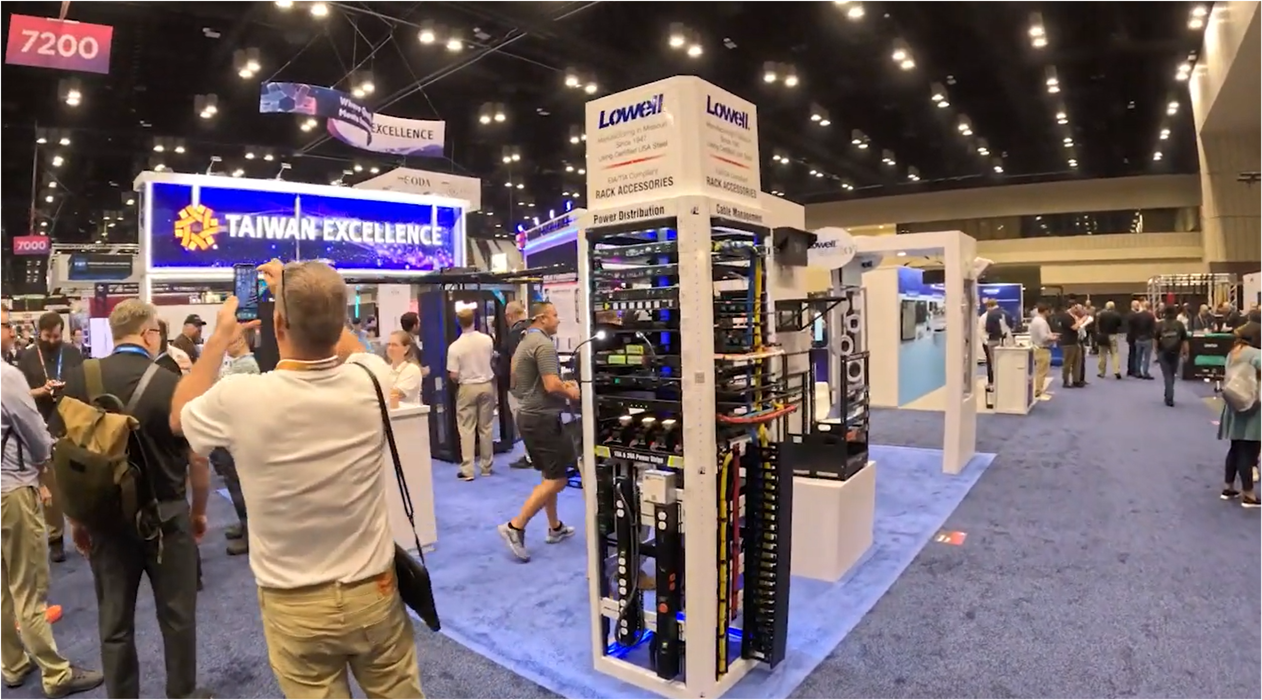 best trade show booth location